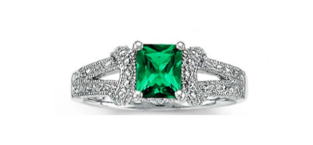 Image of emerald ring