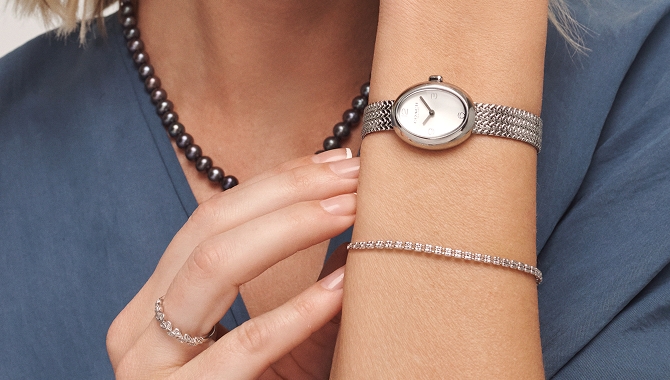 Women's jewelry