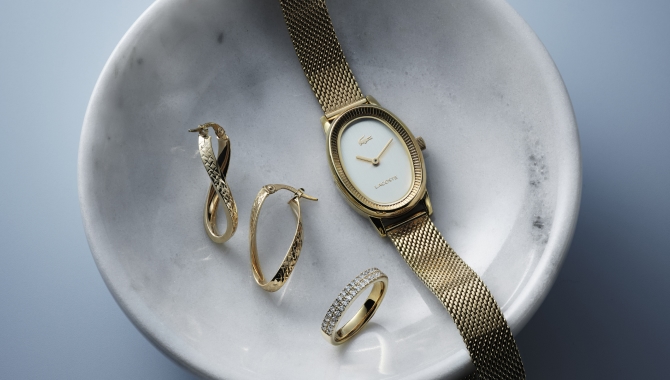 Women's jewelry