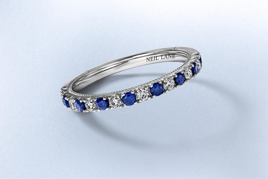 Women's gemstone wedding ring