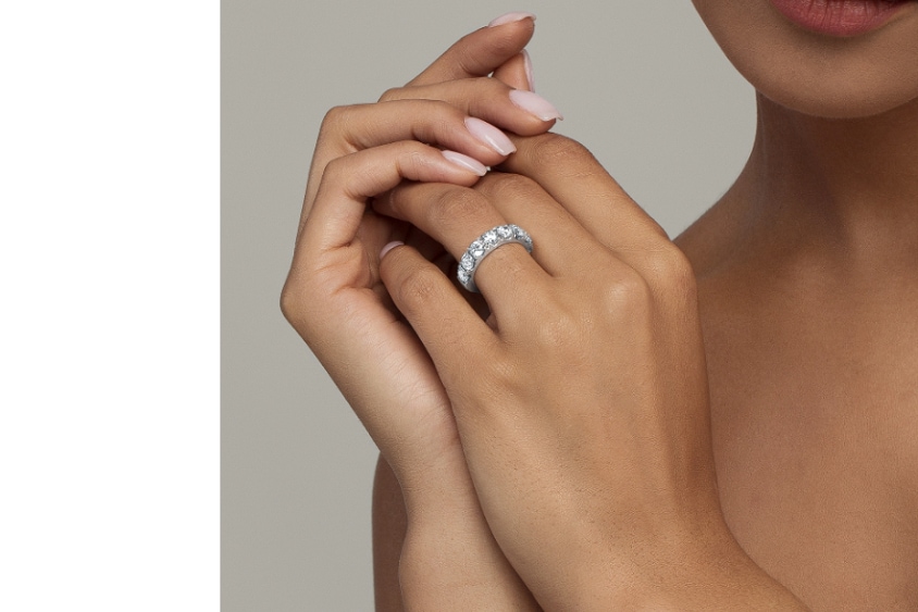 woman wearing diamond ring band