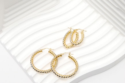 Recycled gold earrings
