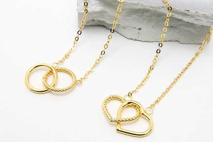 Recycled gold necklace