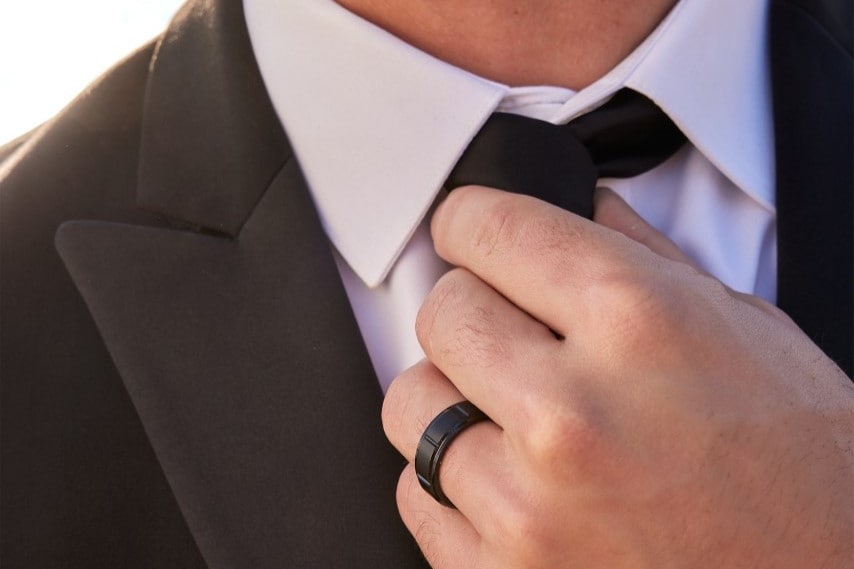 Image of groom wearing tungsten band